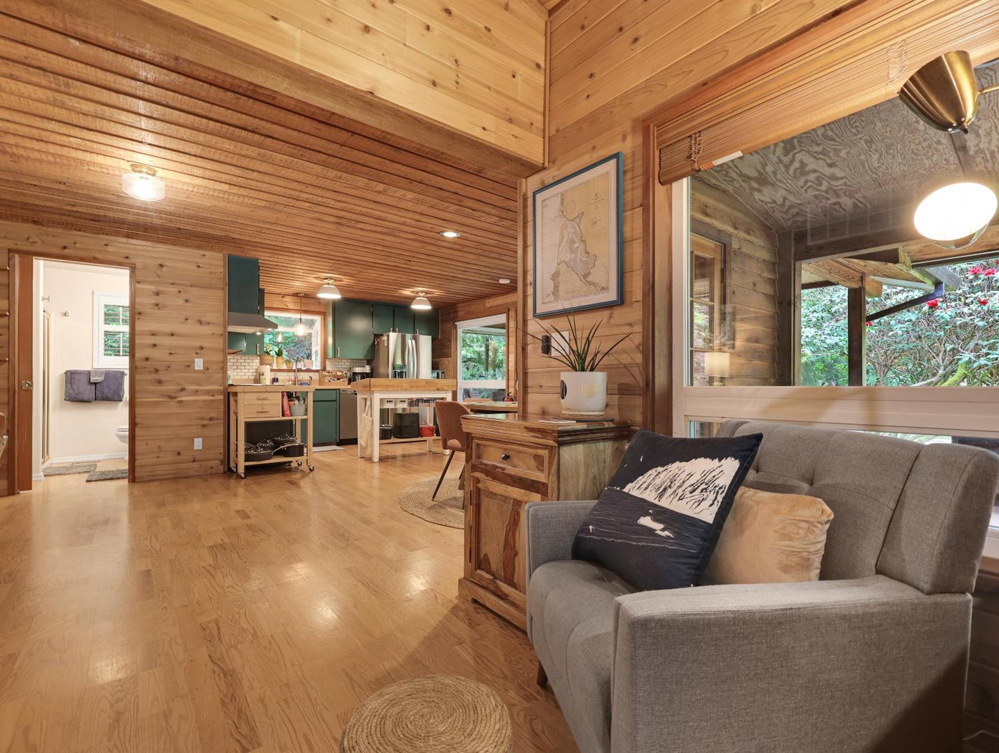 Woods Waves: Luxury Coast Cabin King Beds Pets Tillamook Exterior photo