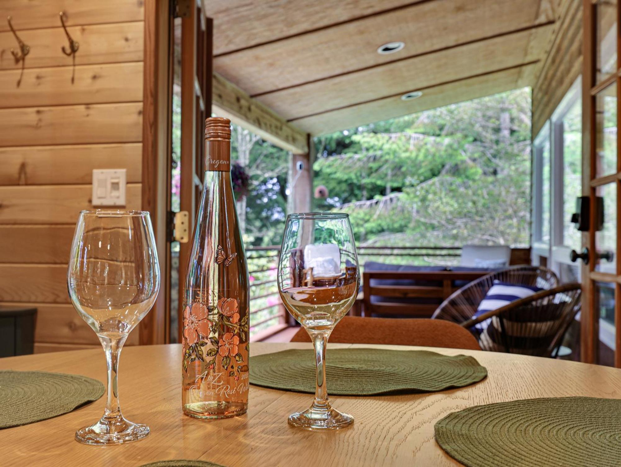 Woods Waves: Luxury Coast Cabin King Beds Pets Tillamook Exterior photo